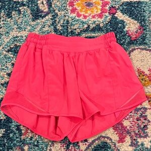 LULULEMON HOTTY HOT SHORTS • HOT PINK • SIZE 6 TALL